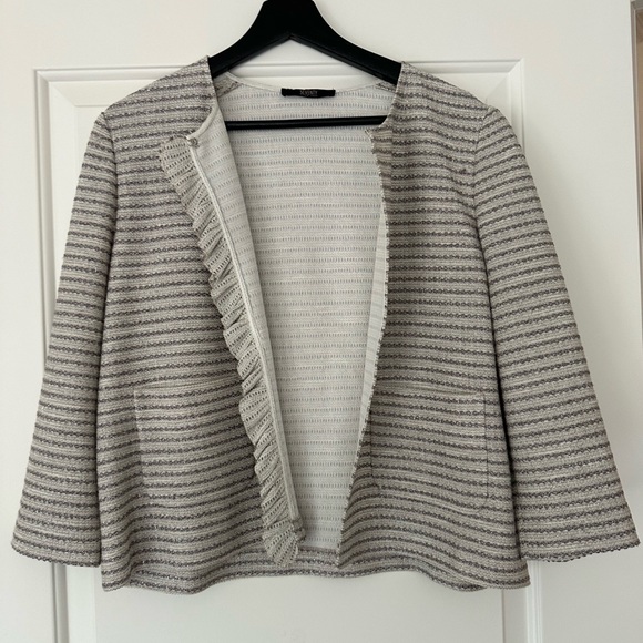 Blazer - Picture 2 of 2